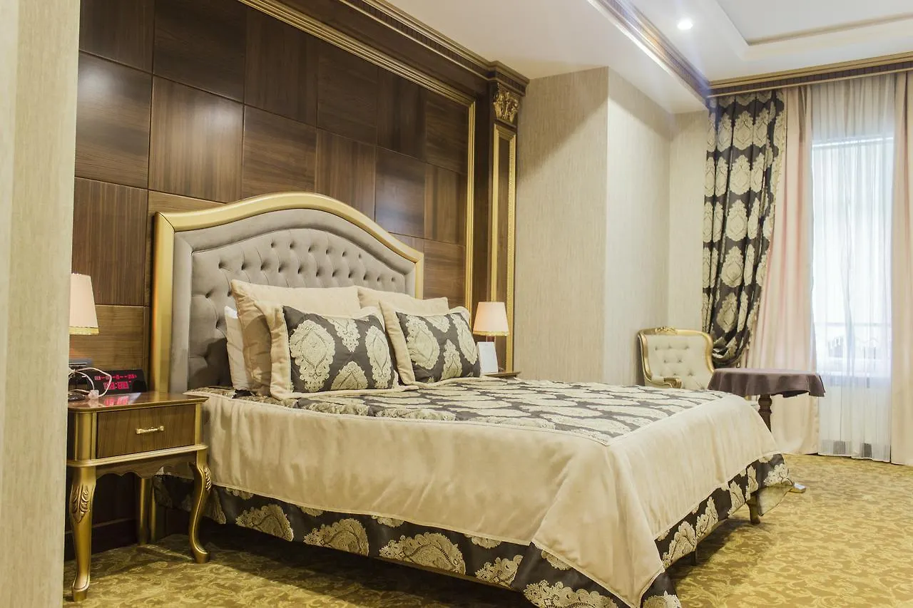 Joyy Hotel & Spa Bakoe 4*,
